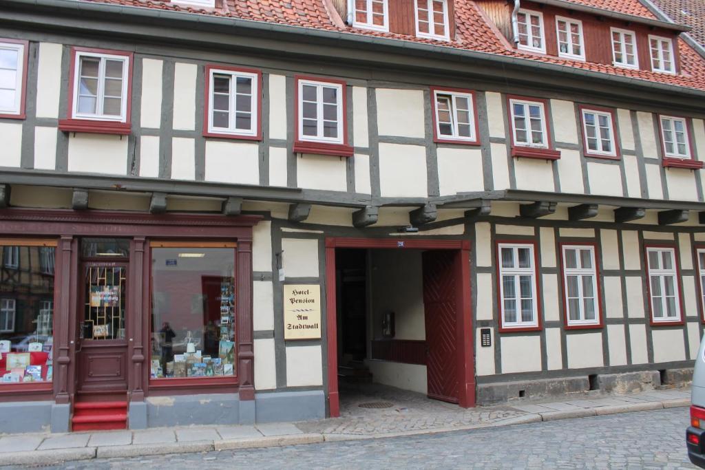 Hotel Am Stadtwall Кведлинбург Экстерьер фото